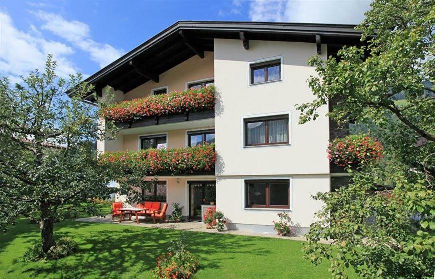 ヴェステンドルフHaus Heckenroseアパートメント エクステリア 写真